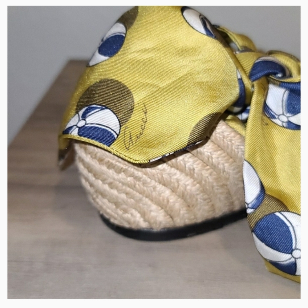 🎉 GUCCI ESPADRILLE SATIN SANDALS 🎉 - Picture 6 of 12
